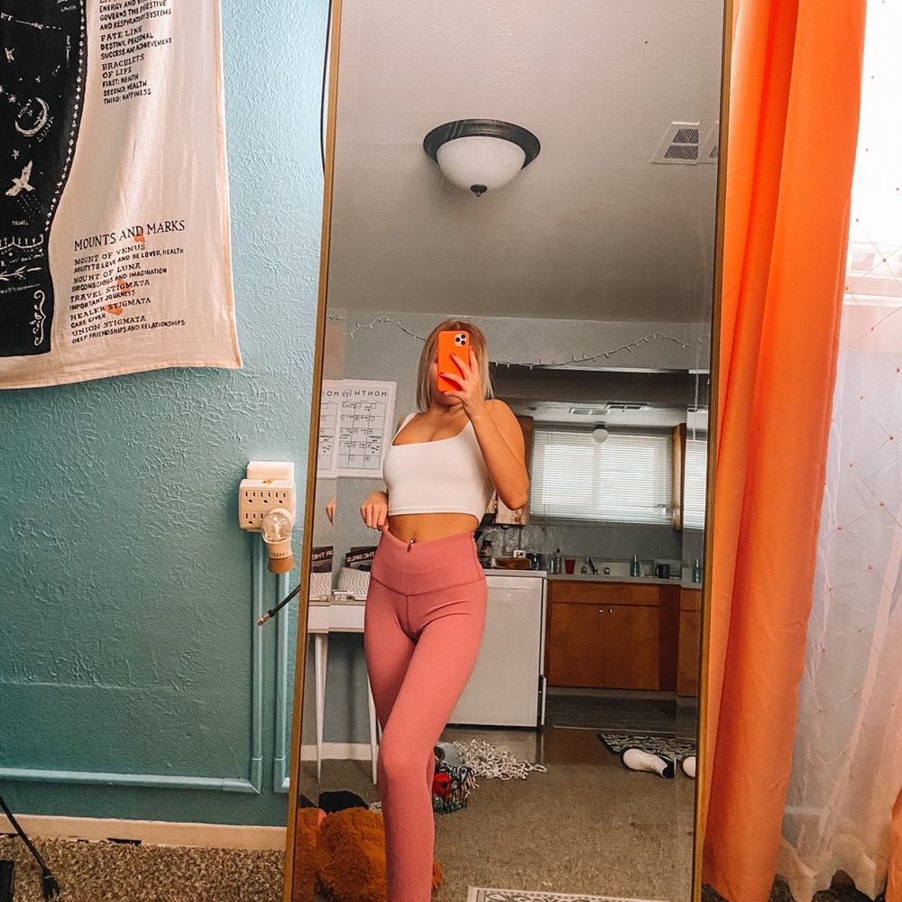 Athletic leggings